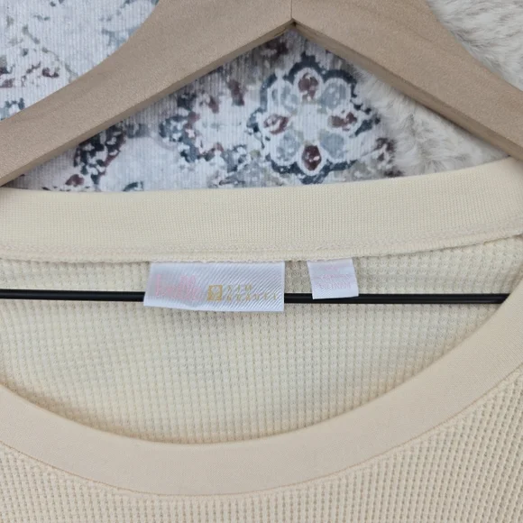 Belle by Kim Gravel Baby Waffle Indigo Floral Sweatshirt Ecru 2X - Picture 3 of 8